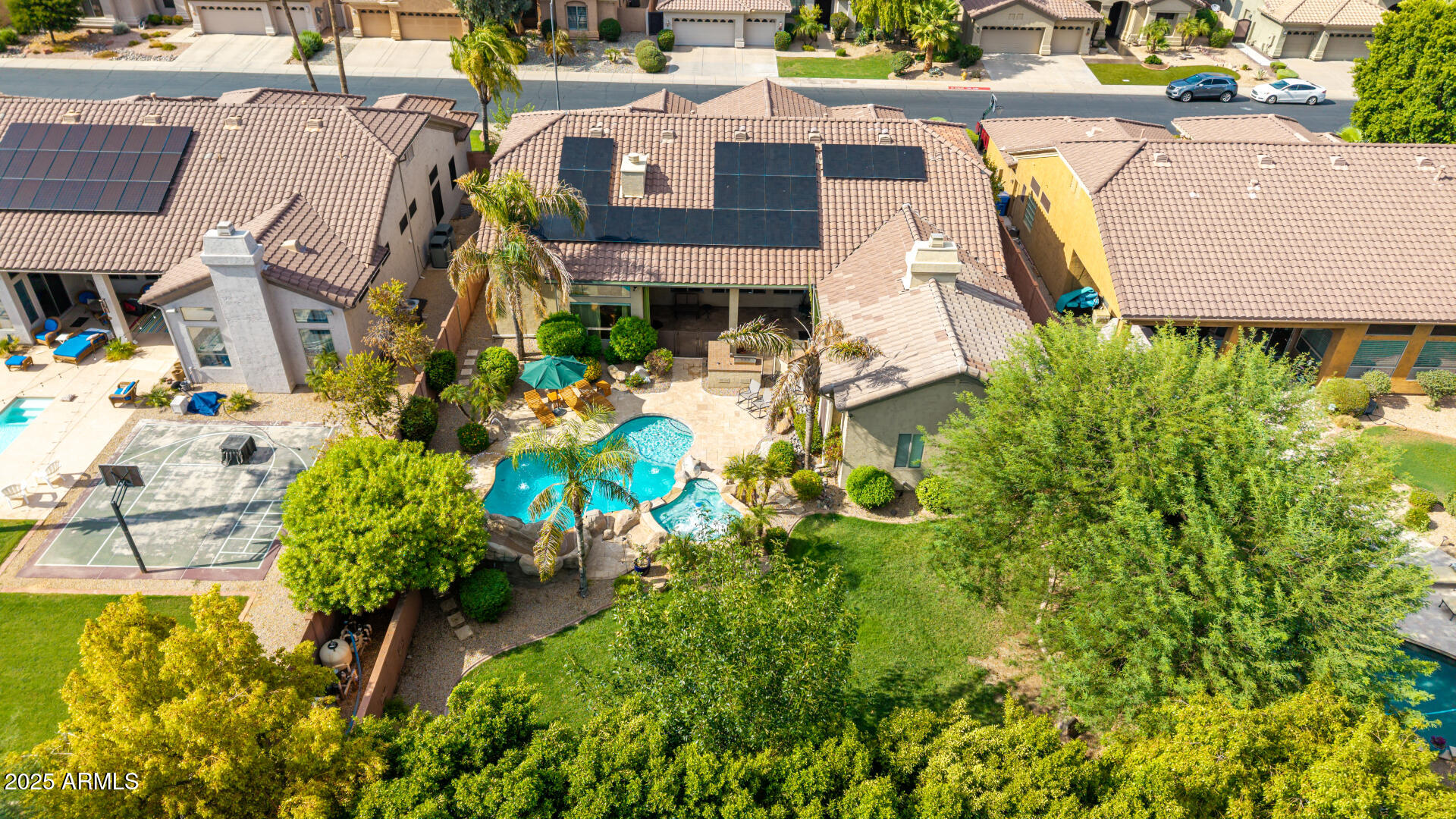 5455 E LUDLOW Drive