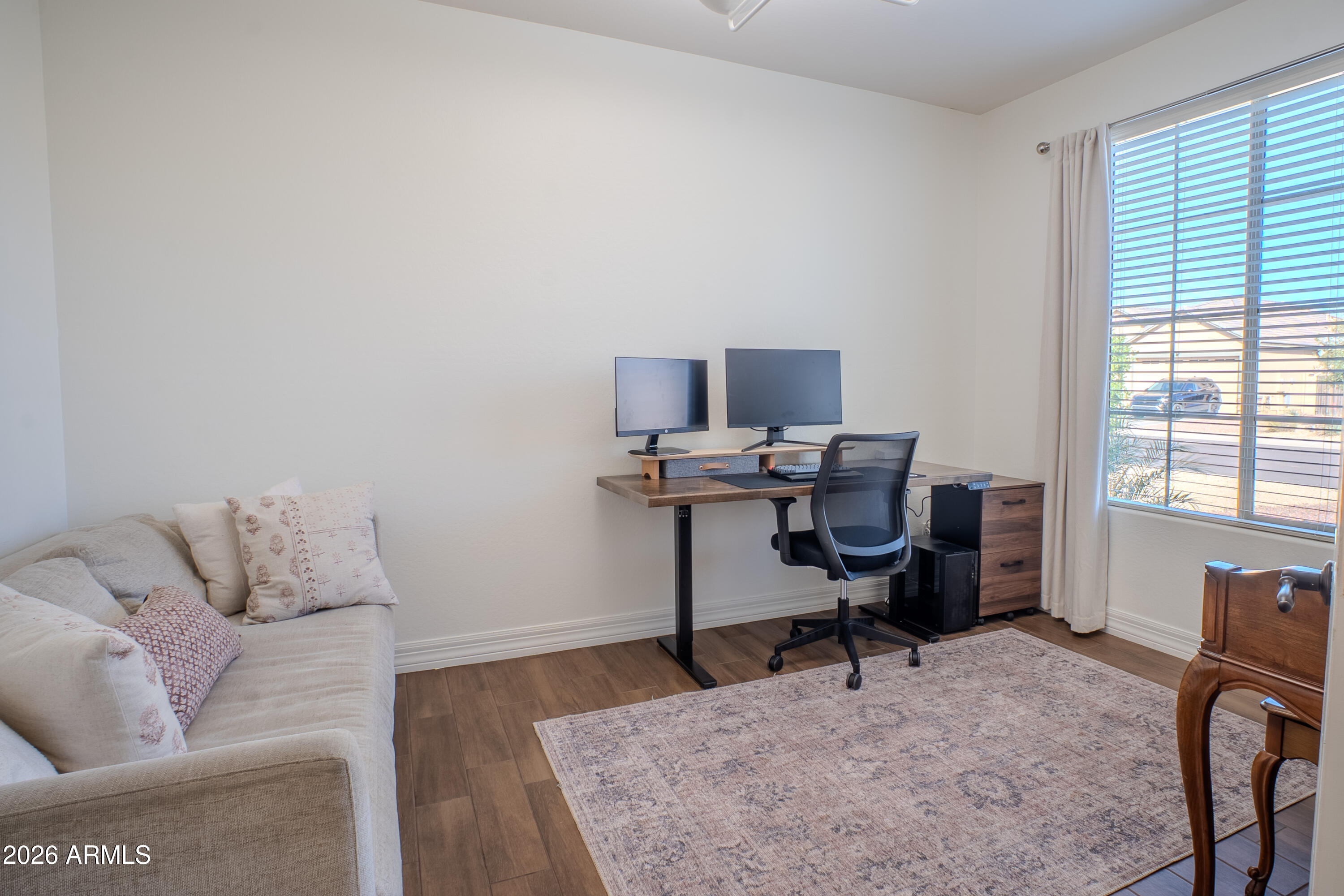 1691 W DESERT SPRING Way