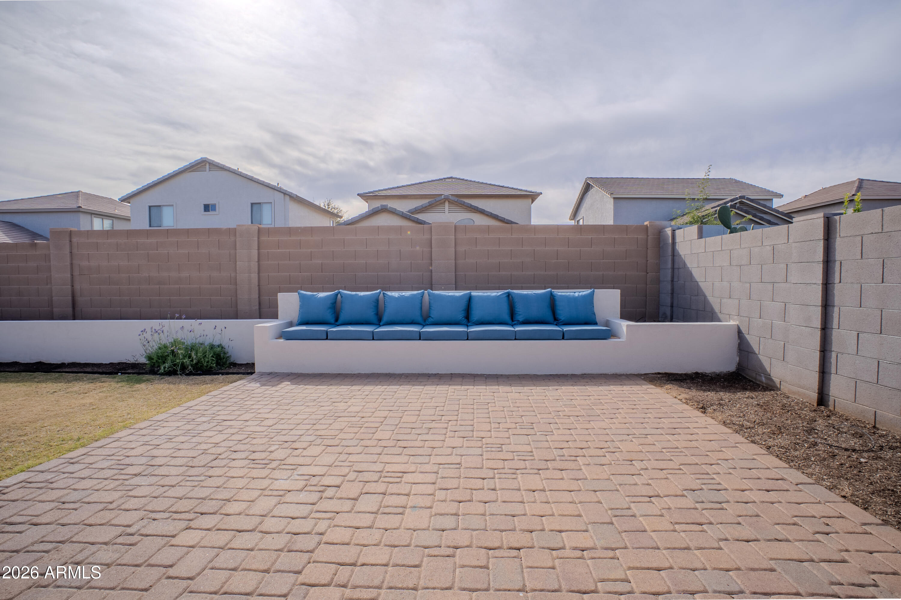 1691 W DESERT SPRING Way