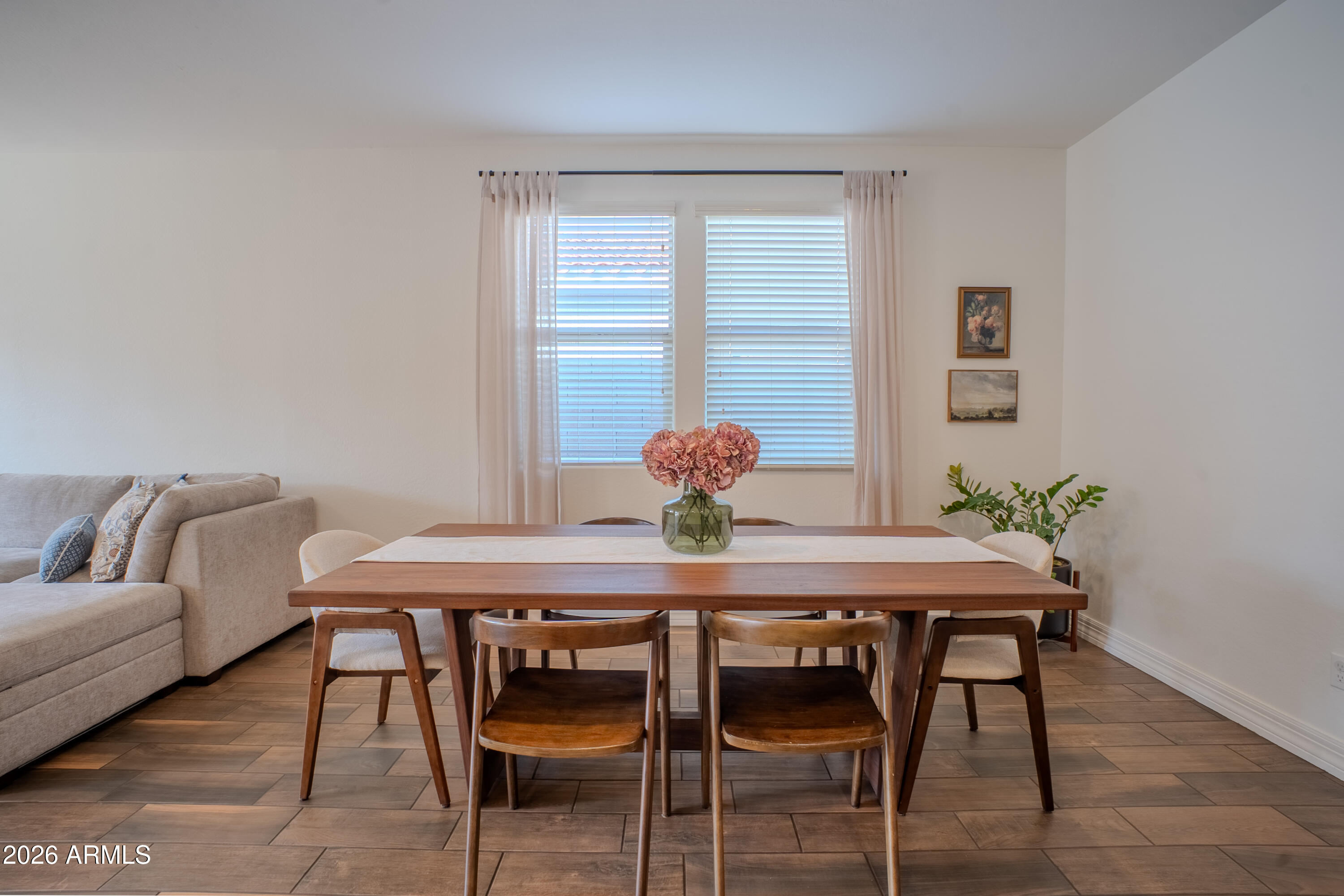 1691 W DESERT SPRING Way