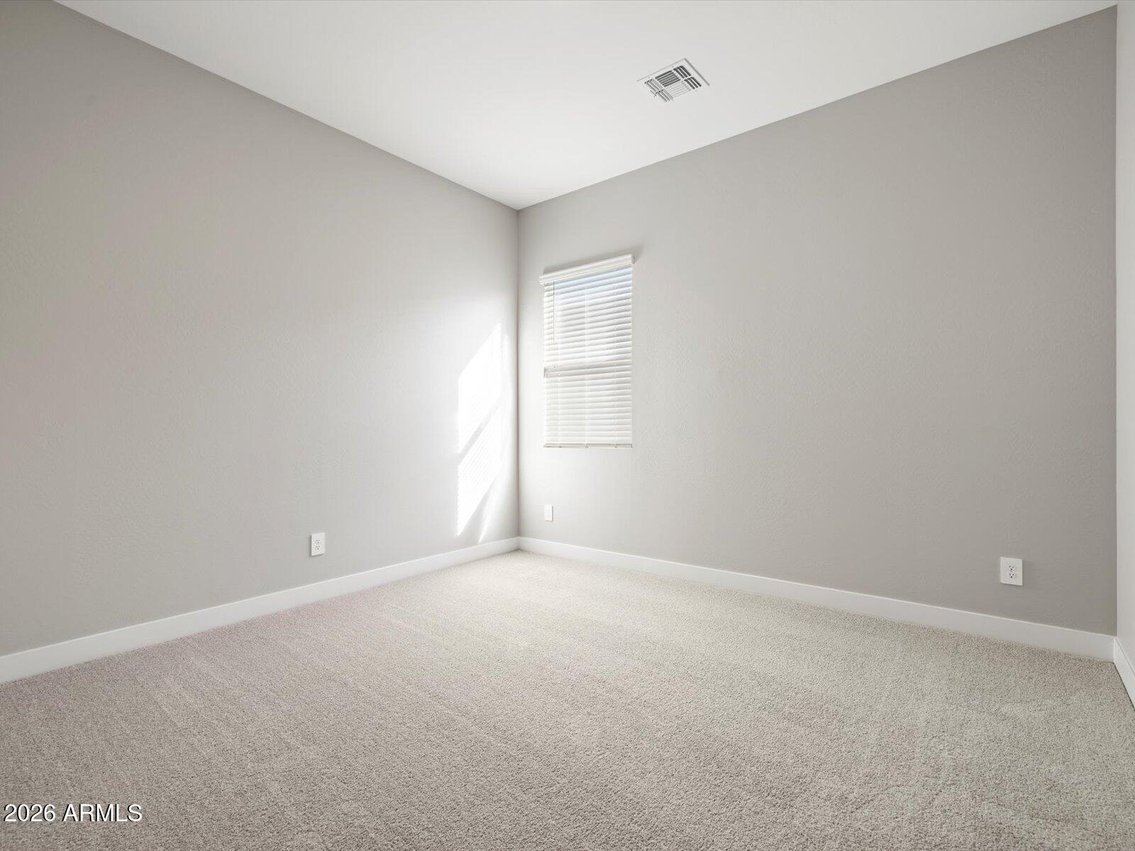 7762 W HAYWARD Avenue