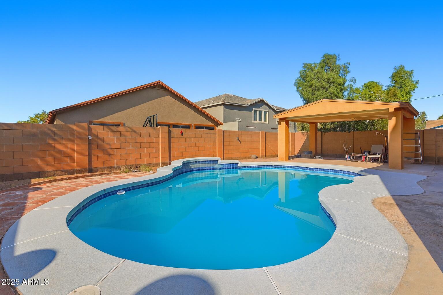 6826 S 41ST Drive