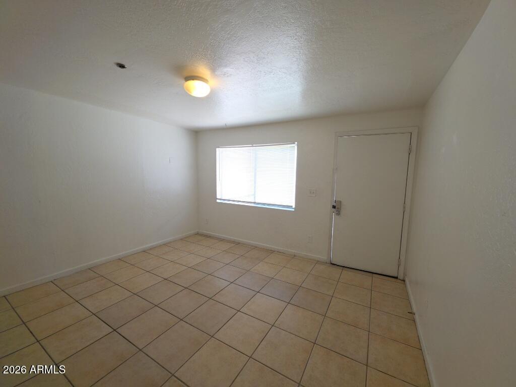 4829 N 37TH Avenue Apt 4