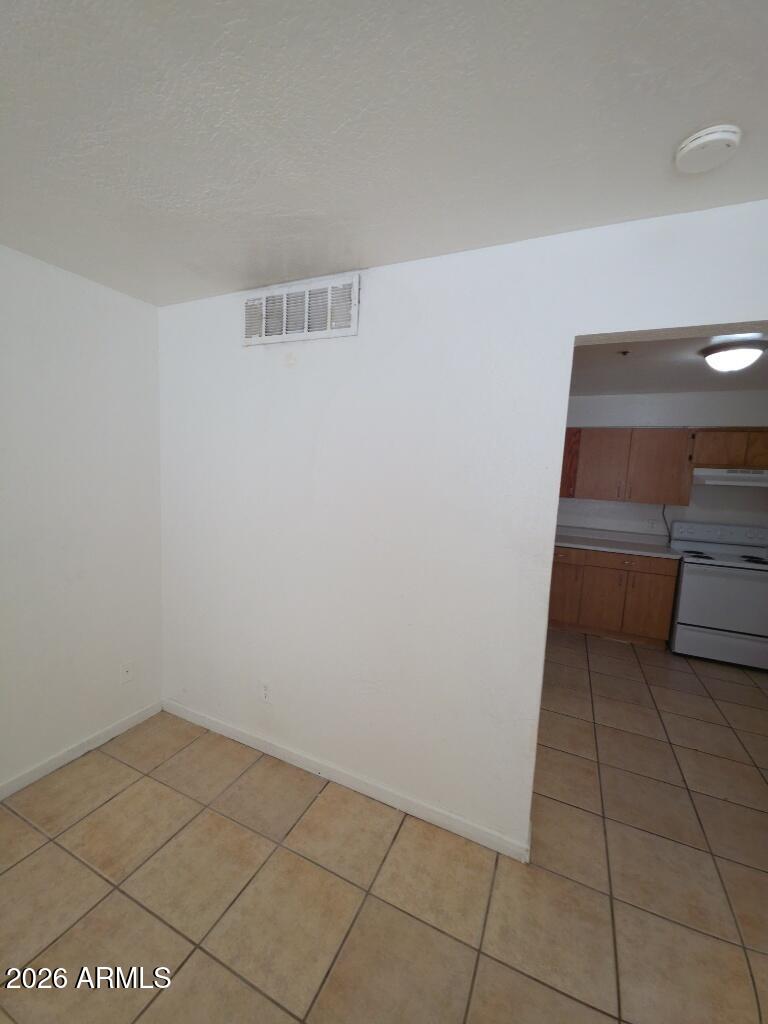 4829 N 37TH Avenue Apt 4