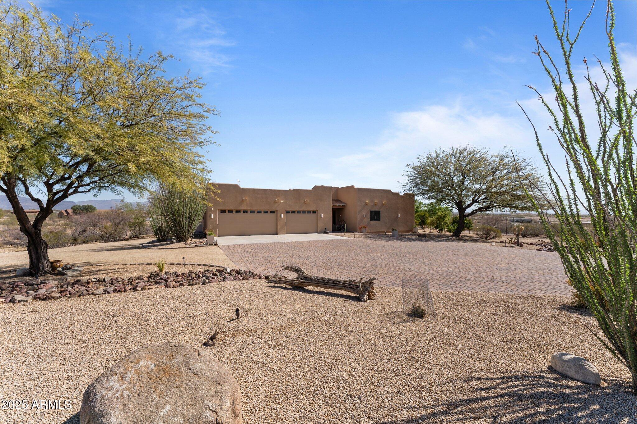 20910 W CATTLE IRON Drive