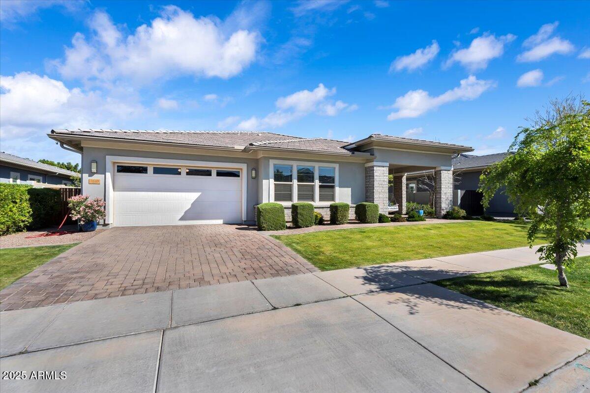3648 E ARABIAN Drive