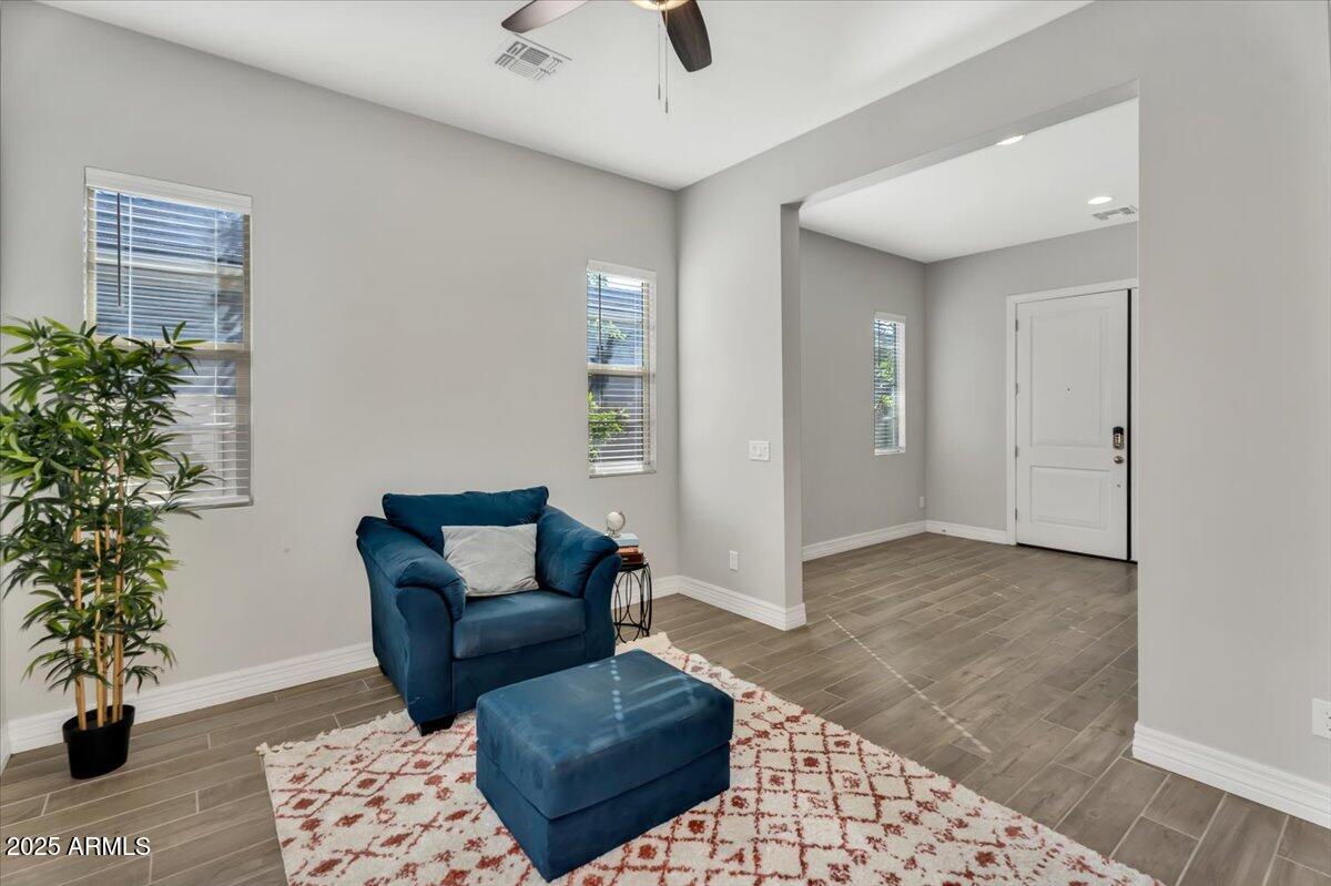 3648 E ARABIAN Drive