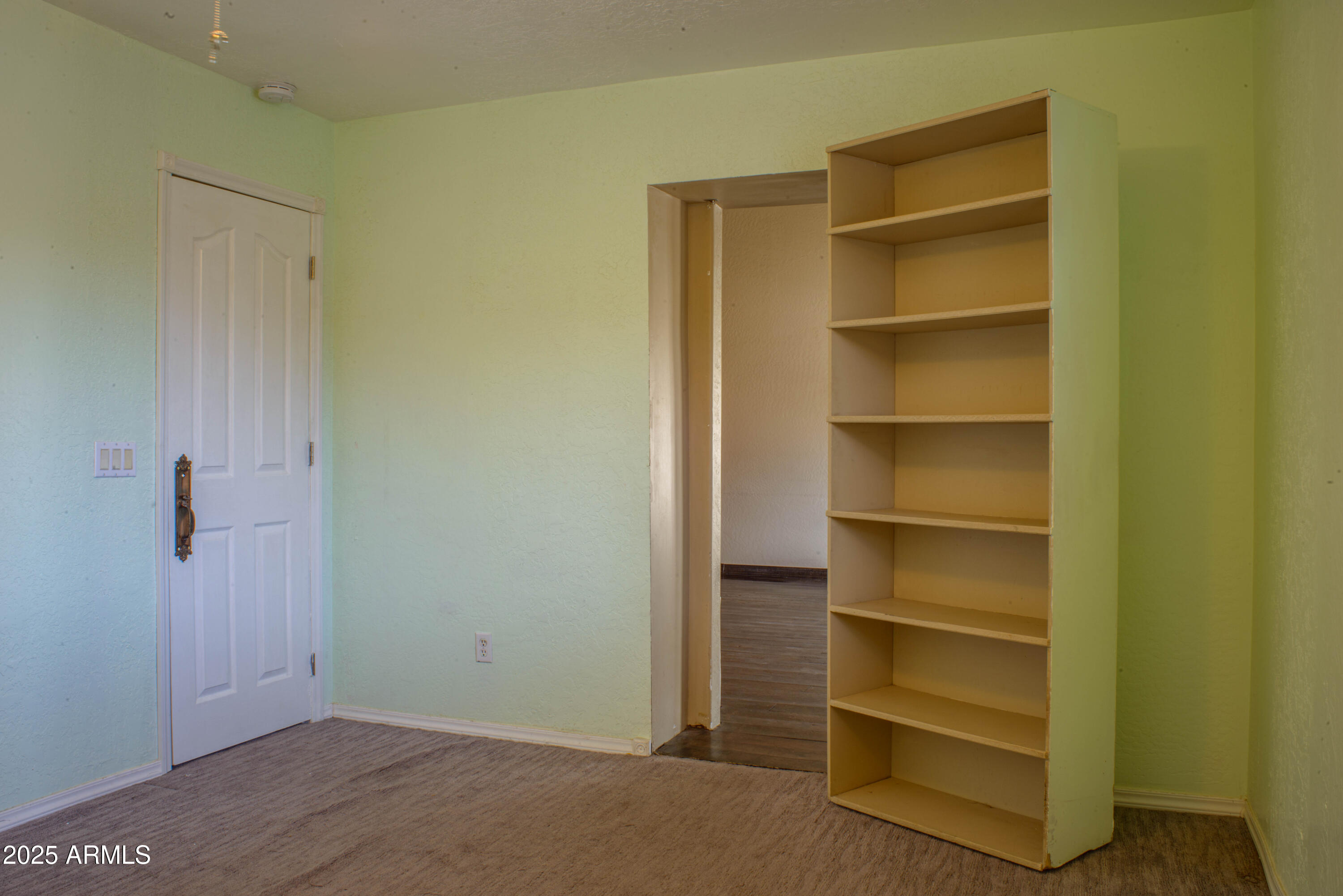 10717 E CLIFFROSE Lane