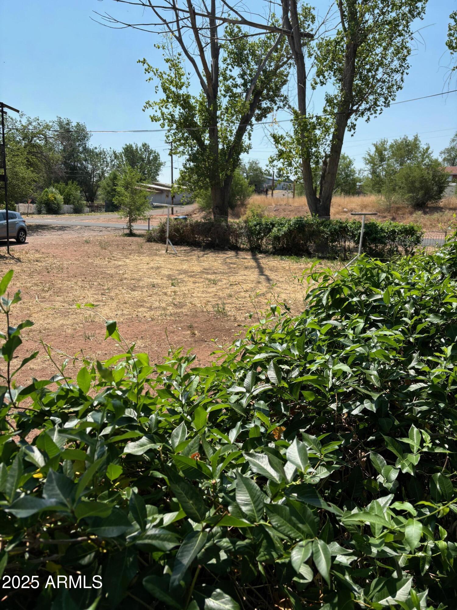 195 E 1ST South Street S