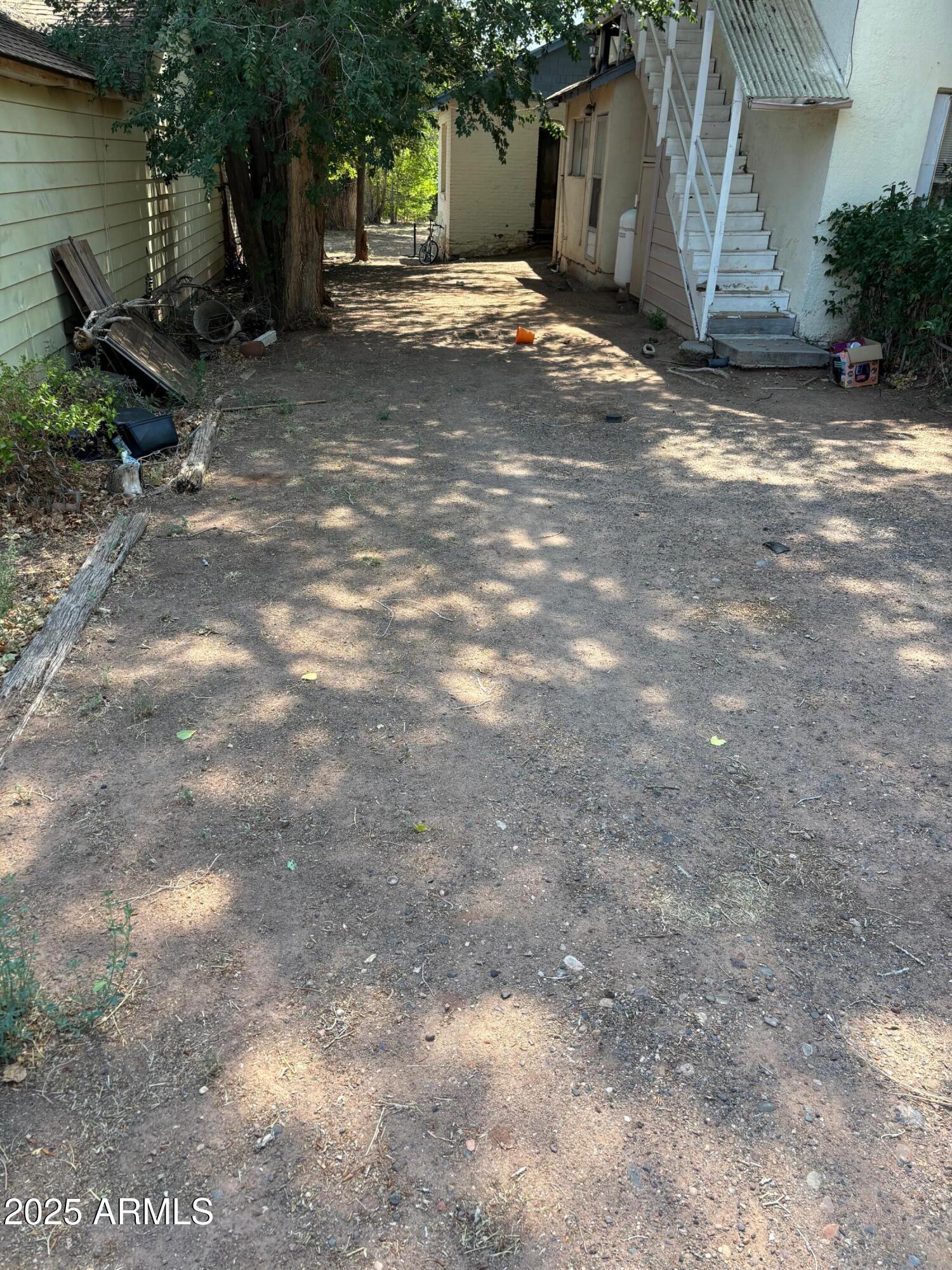 195 E 1ST South Street S