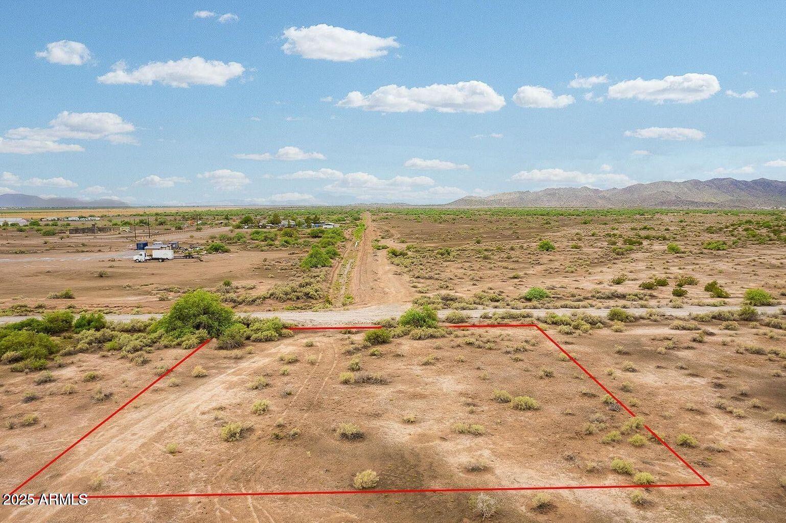 3215 N INDIAN TRAIL Road 13