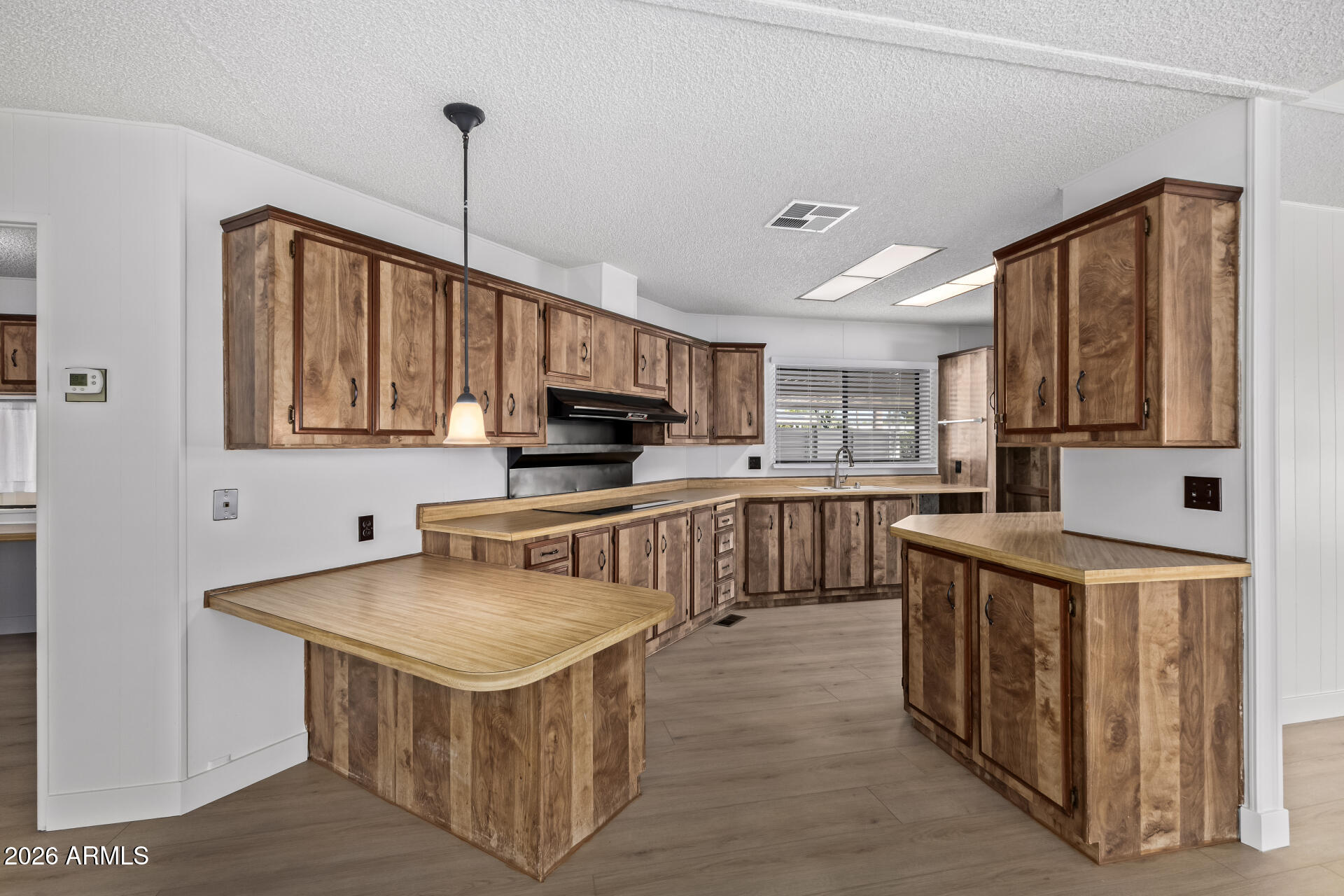 25428 S WYOMING Avenue