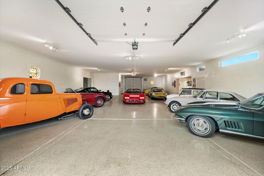 Photo of 6040 E Fleming Springs Road, Cave Creek, AZ 85331 (MLS # 6941131)