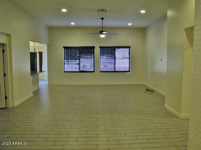 ESTATES/HOLIDAY - Residential Lease