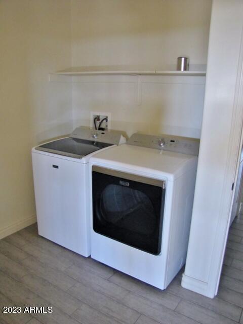 ESTATES/HOLIDAY - Residential Lease