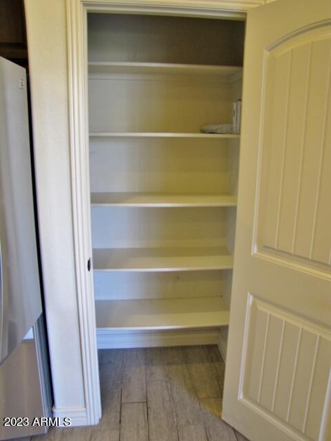 ESTATES/HOLIDAY - Residential Lease