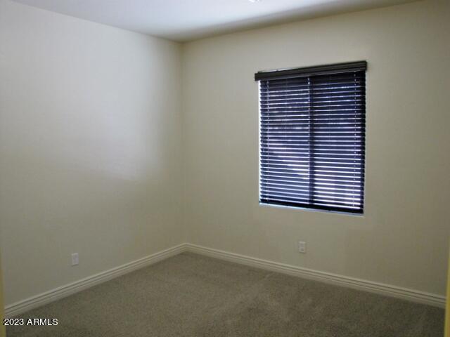 ESTATES/HOLIDAY - Residential Lease