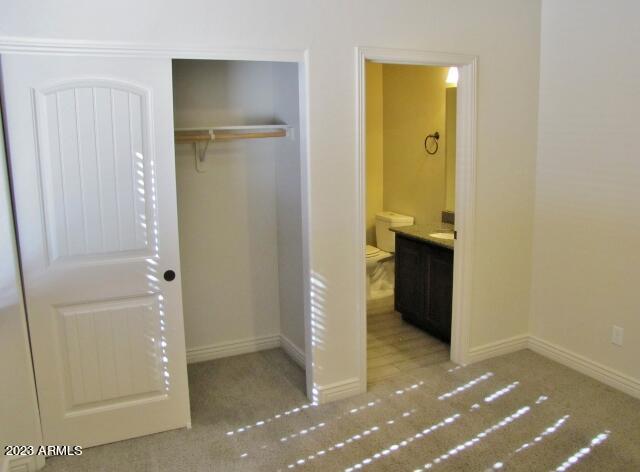 ESTATES/HOLIDAY - Residential Lease