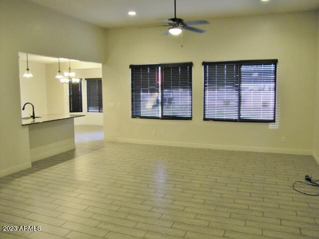 ESTATES/HOLIDAY - Residential Lease