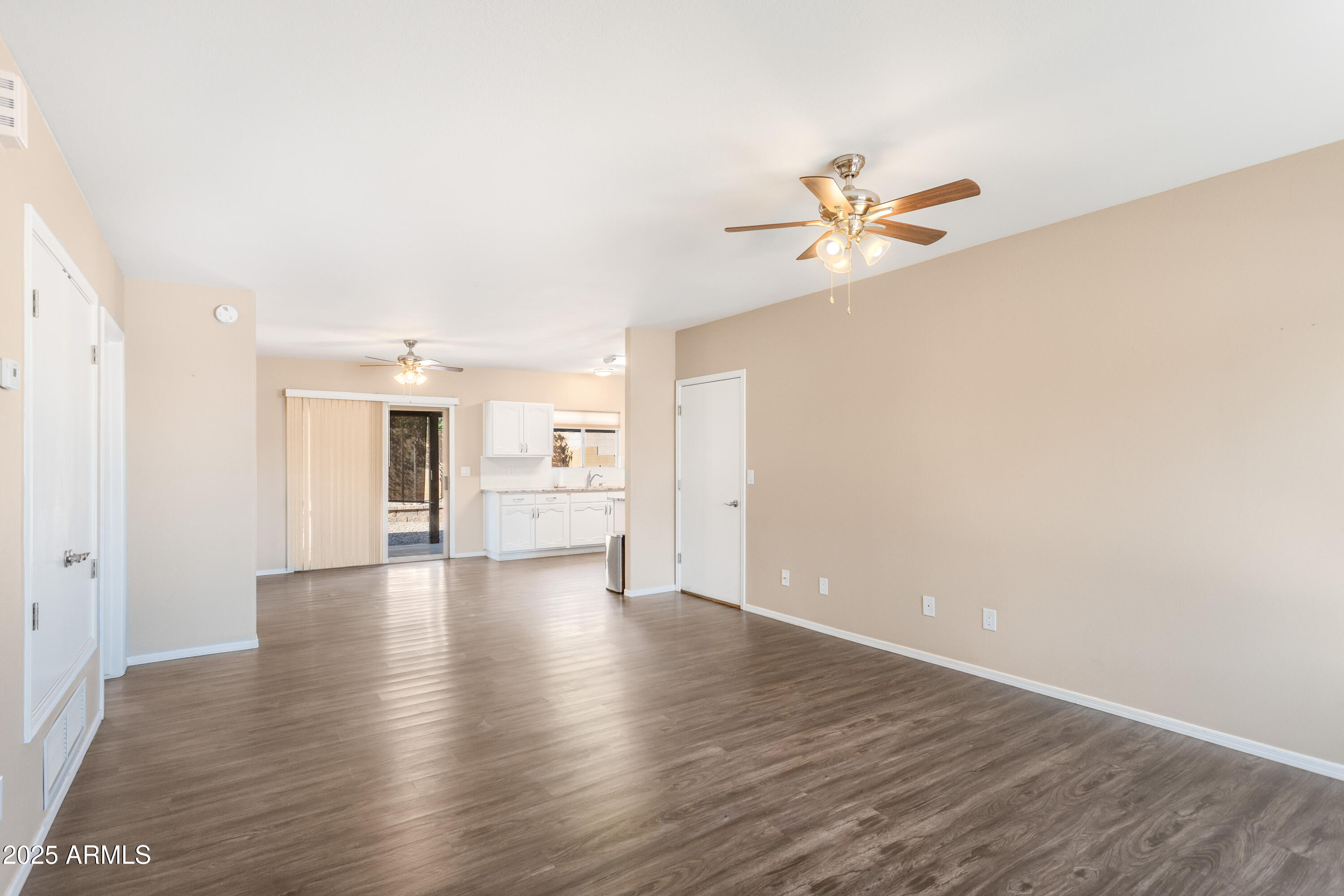 832 FOUR WINDS Circle