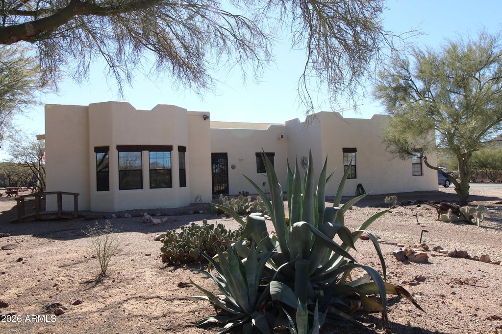 Photo of 1405 E Circle Mountain Road, New River, AZ 85087 (MLS # 6980080)