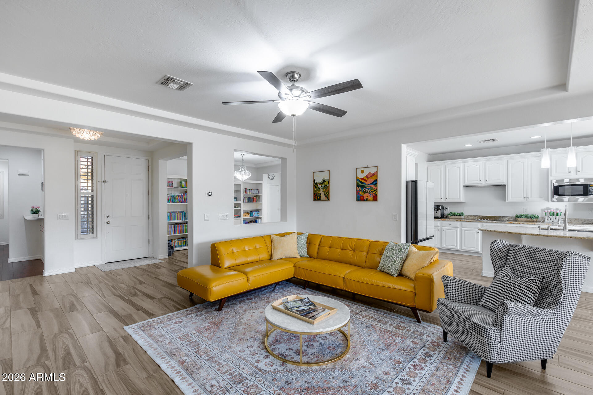 1553 W Homestead Drive