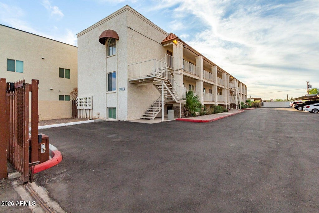 Photo of 21622 N 23rd Avenue #B204, Phoenix, AZ 85027 (MLS # 7055013)