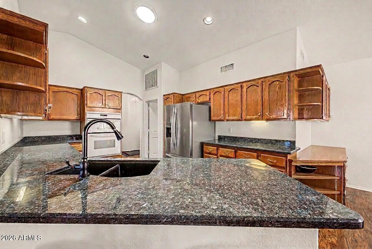 3159 N COUPLES Drive