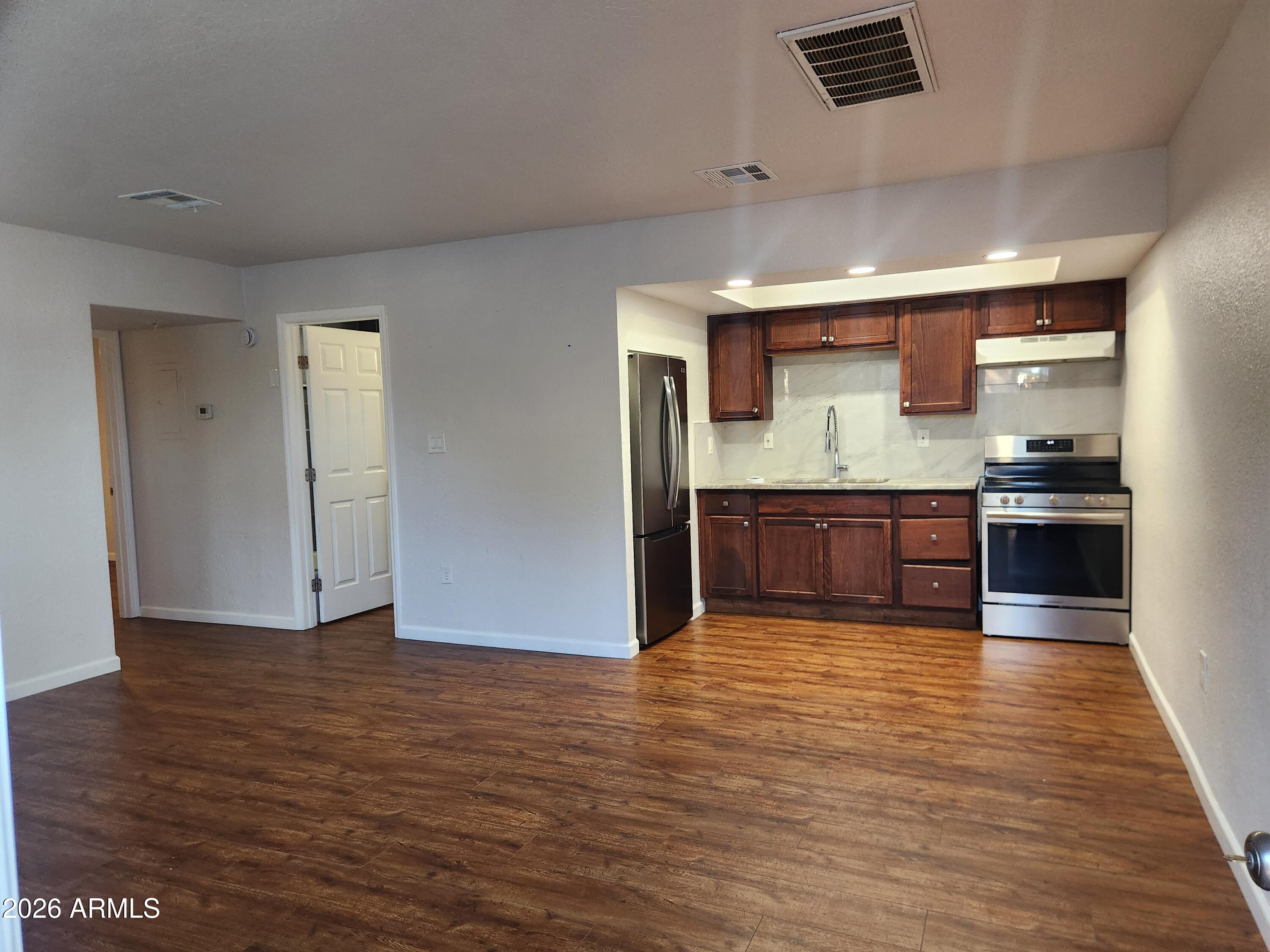 918 E GARFIELD Street C