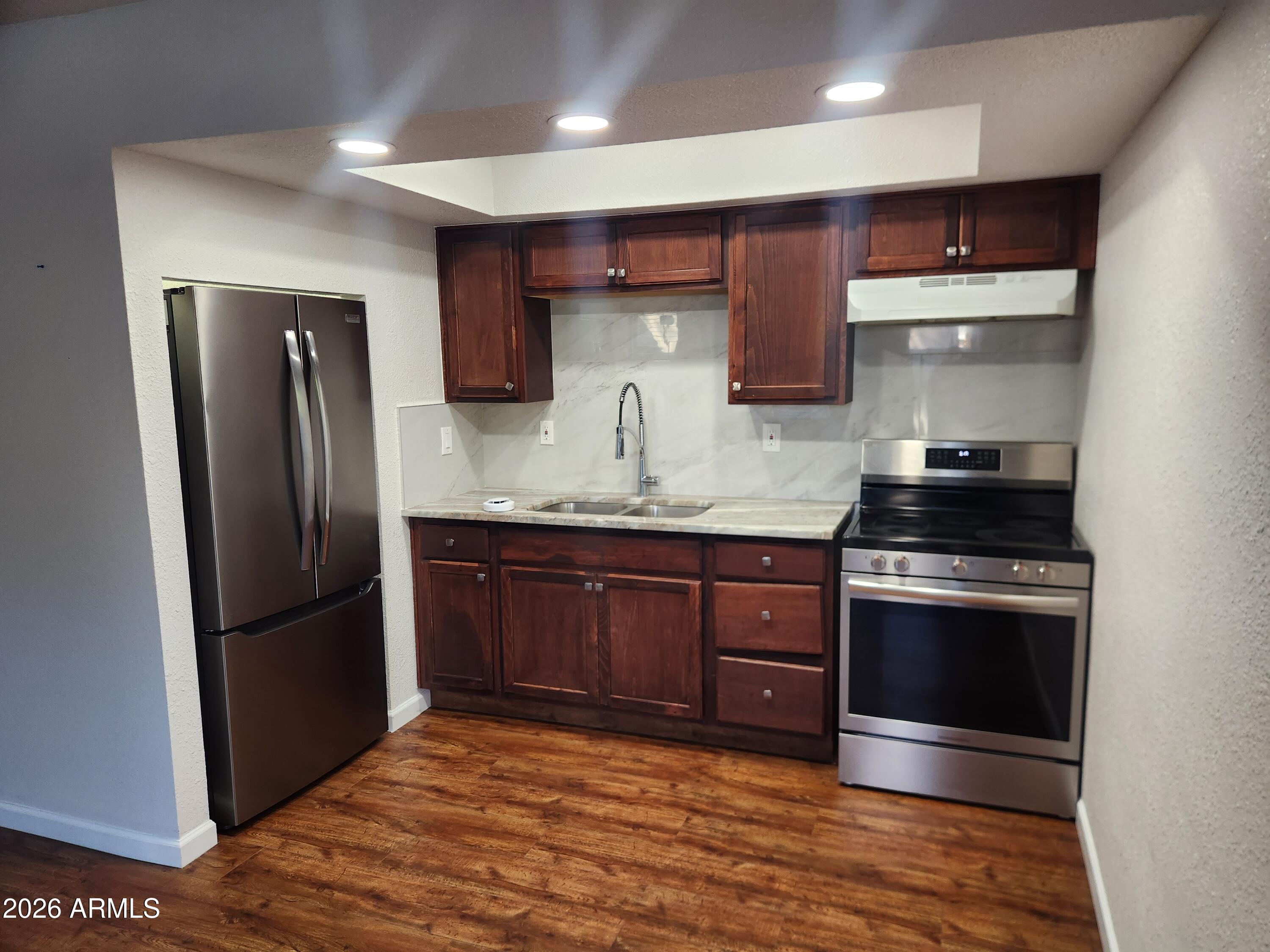 918 E GARFIELD Street C