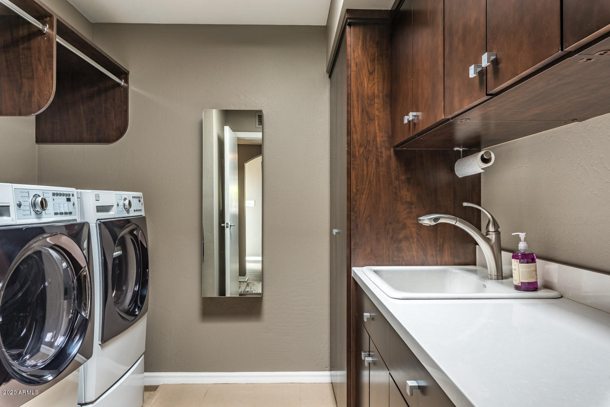 Scottsdale, Arizona 85255, United States, 2 Bedrooms Bedrooms, ,2 BathroomsBathrooms,Residential,Active,76003