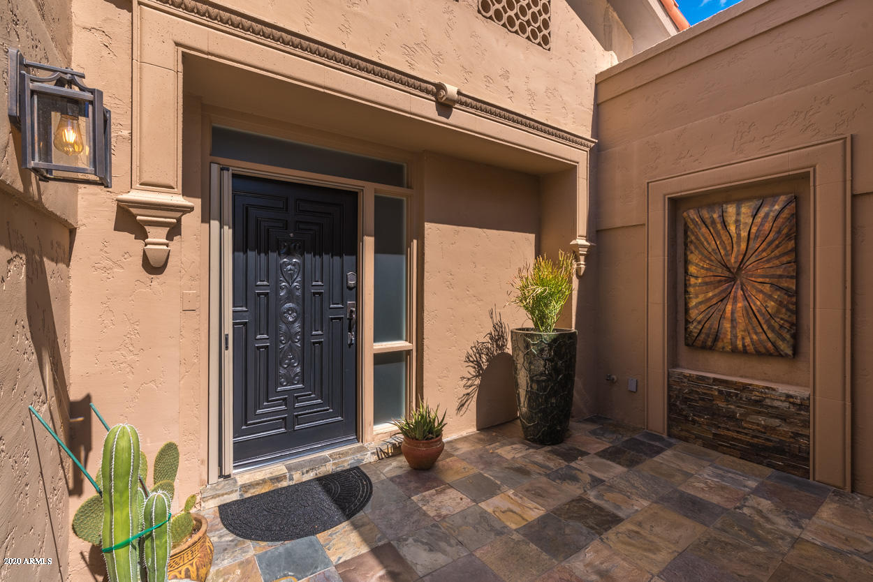 8622 E VISTA DEL LAGO Street