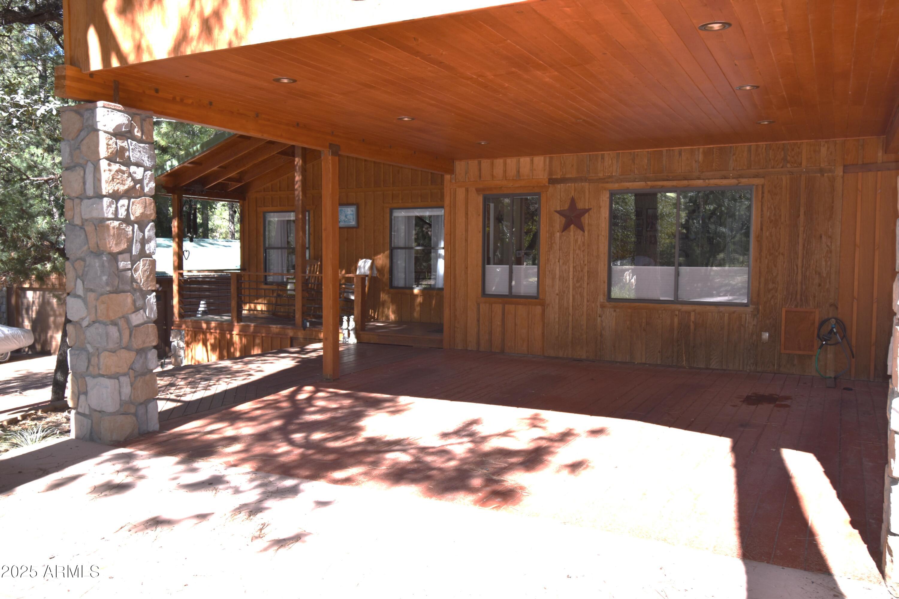 8742 W TONTO RIM Drive