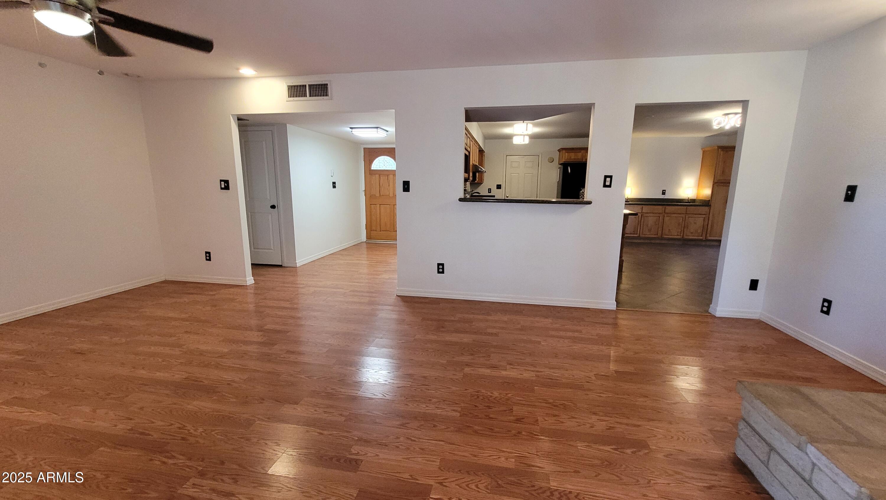1103 E PALMCROFT Drive