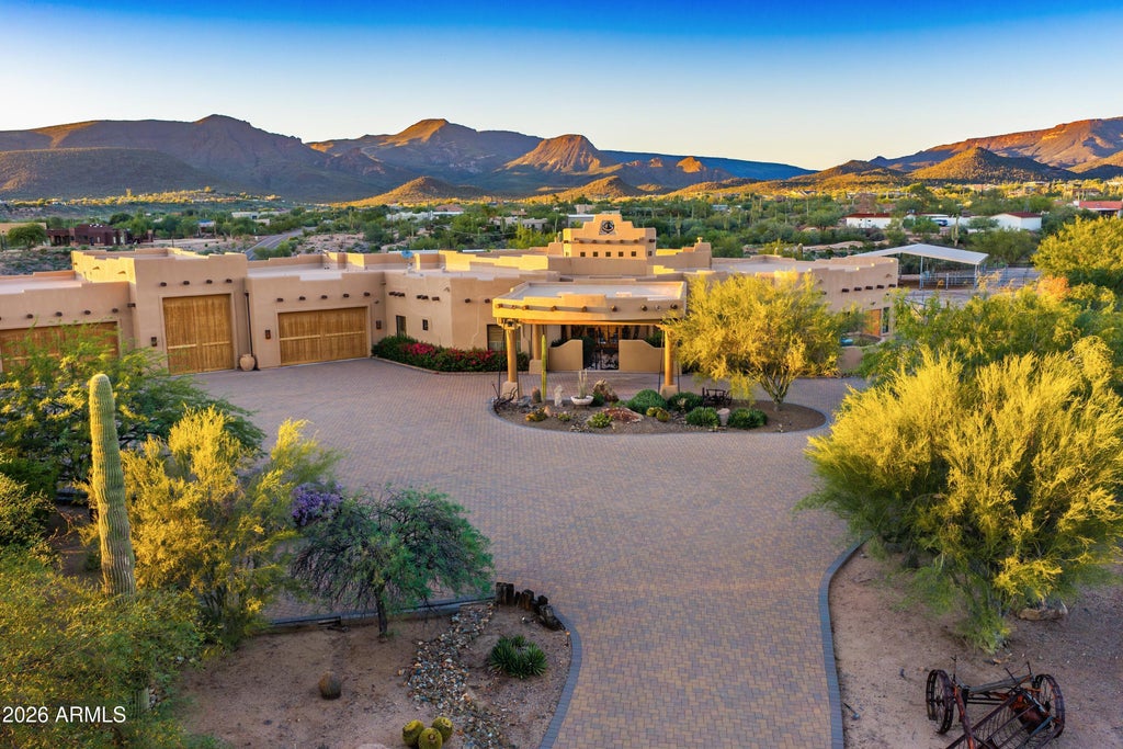 Photo of 40025 N Spur Cross Road, Cave Creek, AZ 85331 (MLS # 7089897)