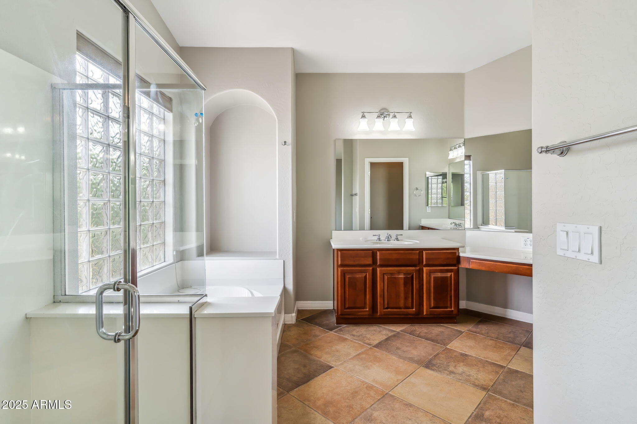 Phoenix, Arizona 85083, United States, 4 Bedrooms Bedrooms, ,3 BathroomsBathrooms,Residential,Pending,102991