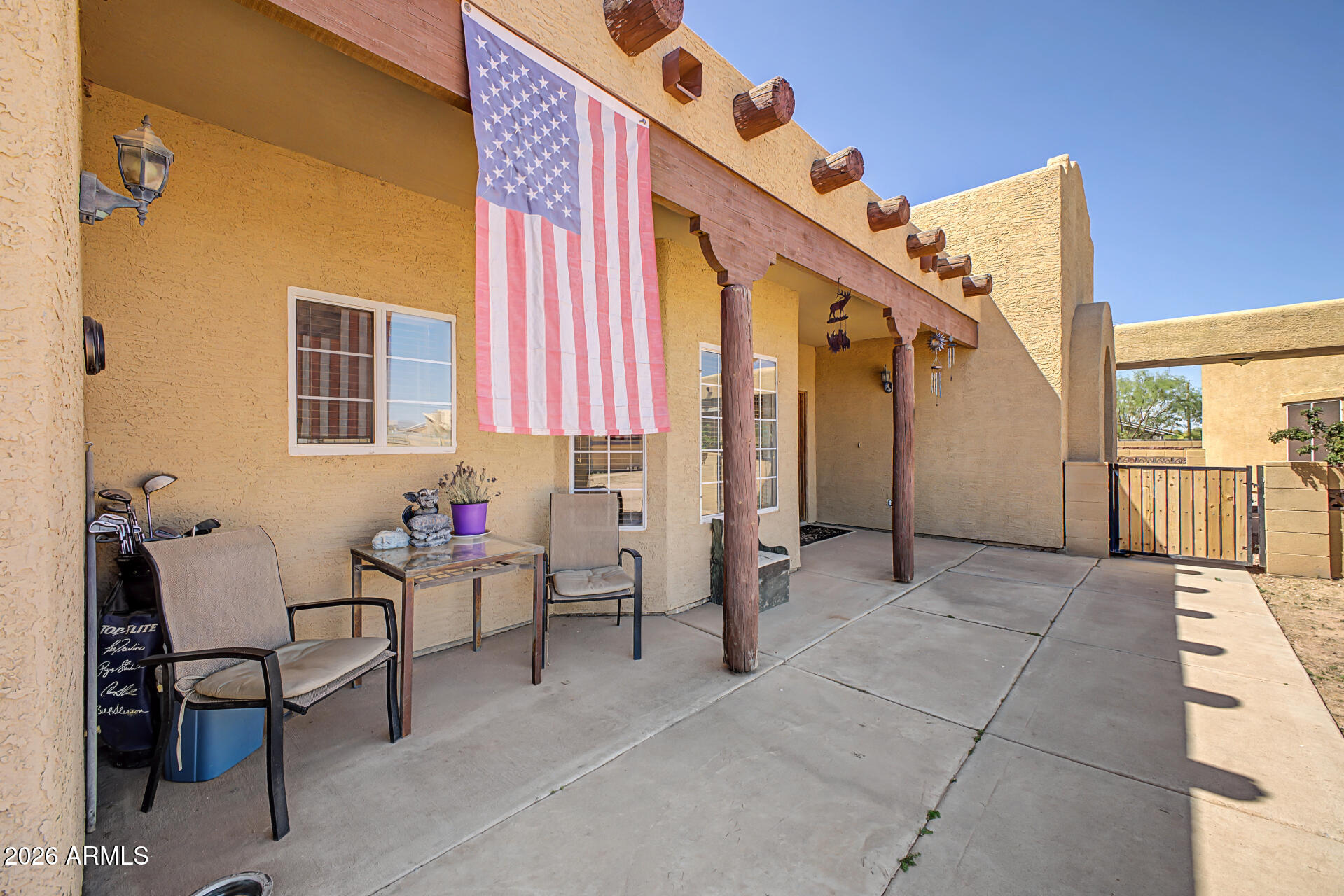 22843 E IVANHOE Street