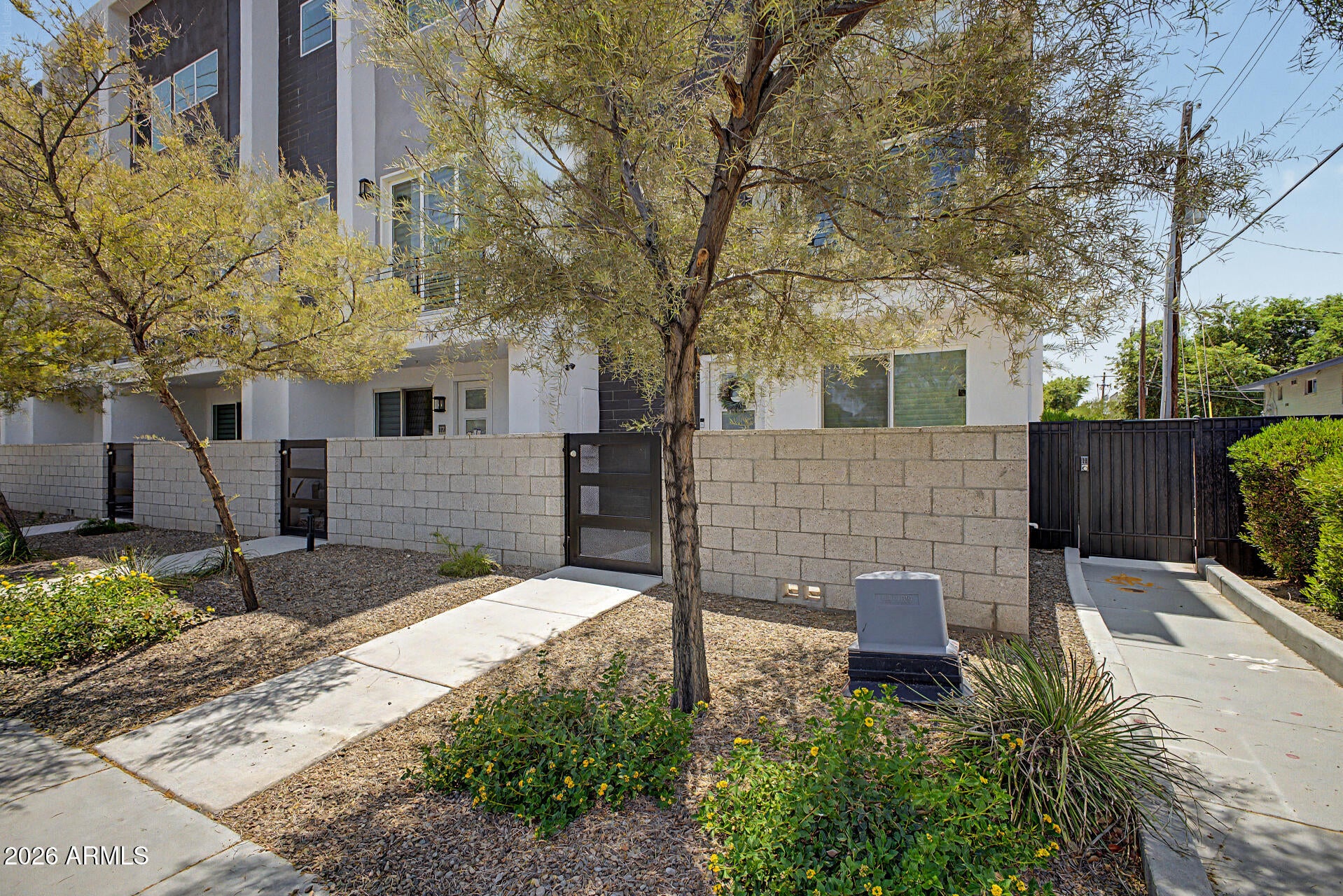 4444 N 25TH Street 18