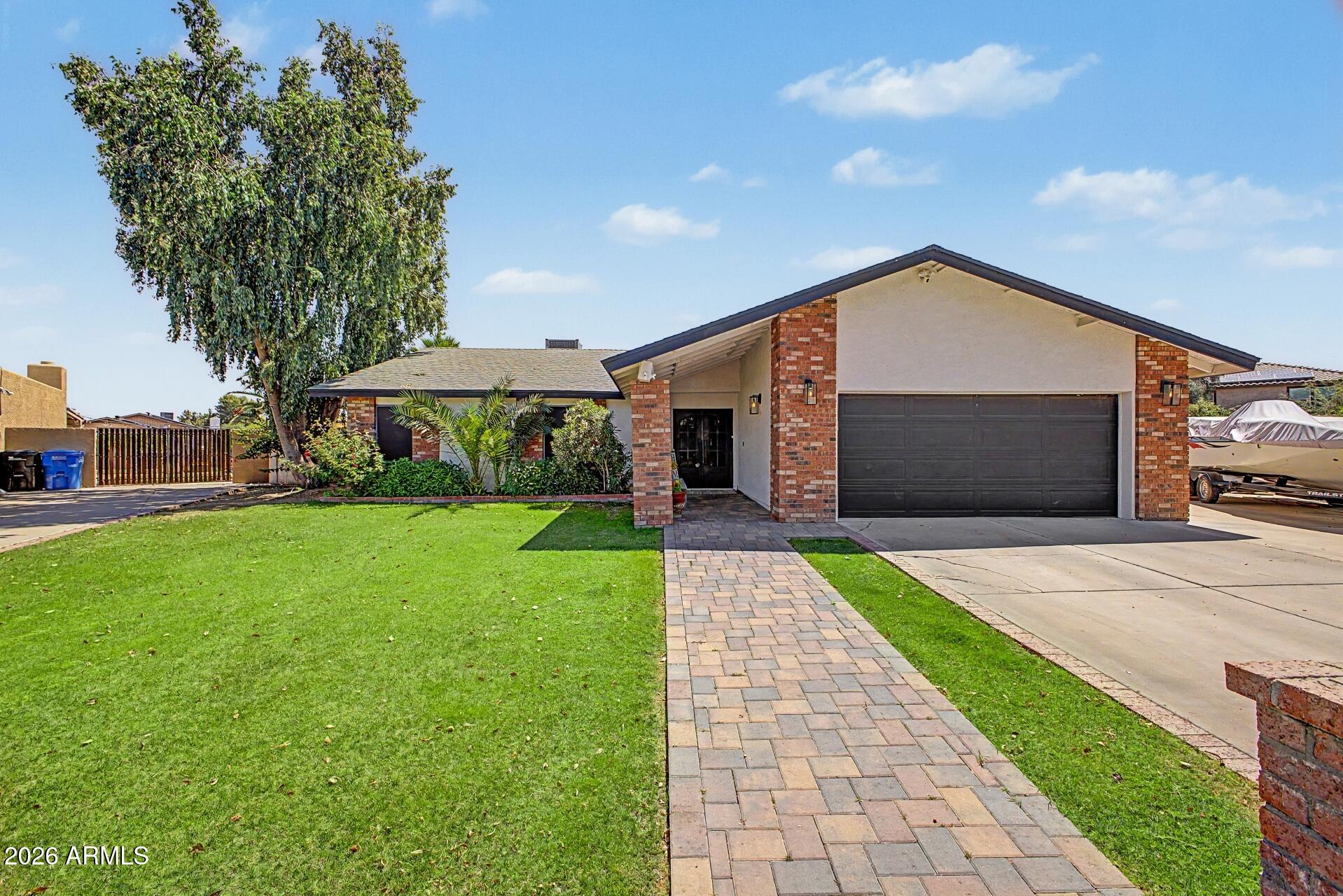 4741 E KATHLEEN Road