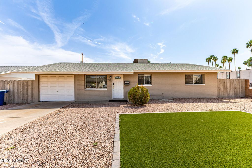 Photo of 945 E Lilac Drive, Tempe, AZ 85288 (MLS # 6998896)