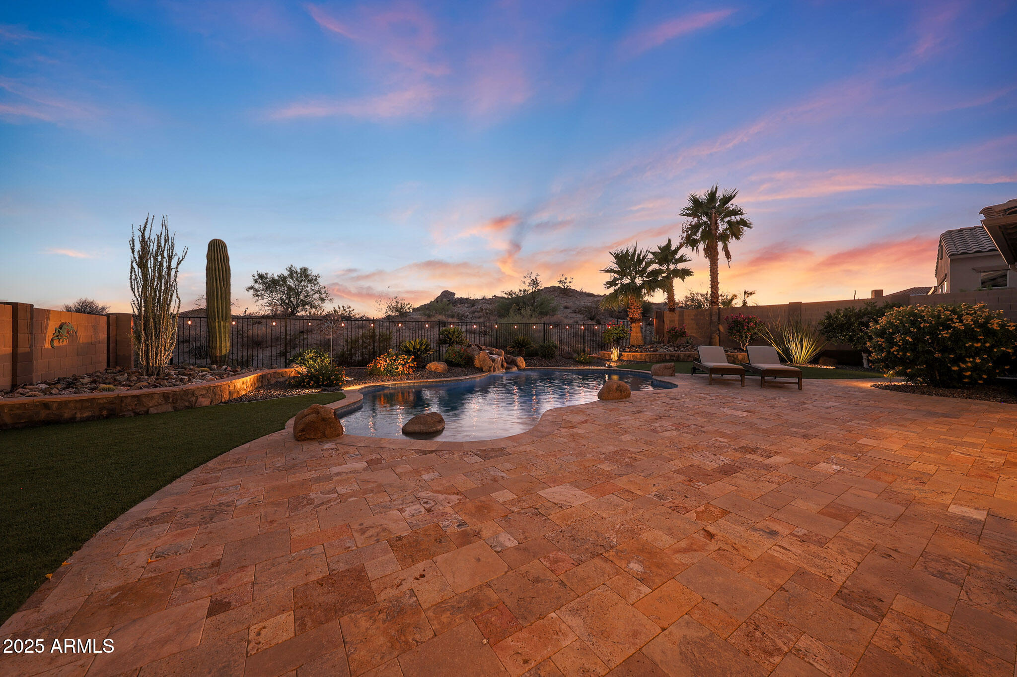 18261 W THISTLE LANDING Drive