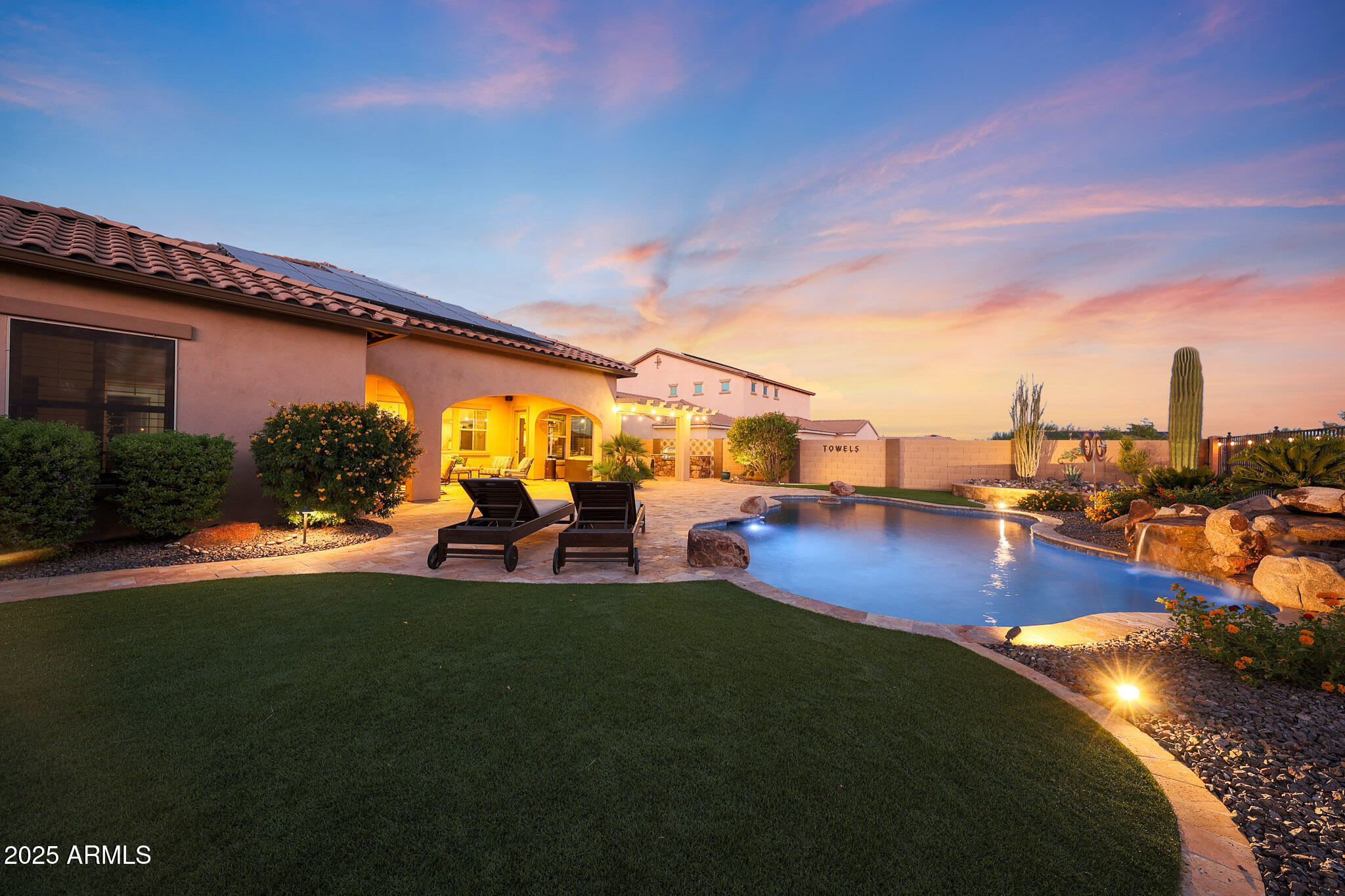 18261 W THISTLE LANDING Drive