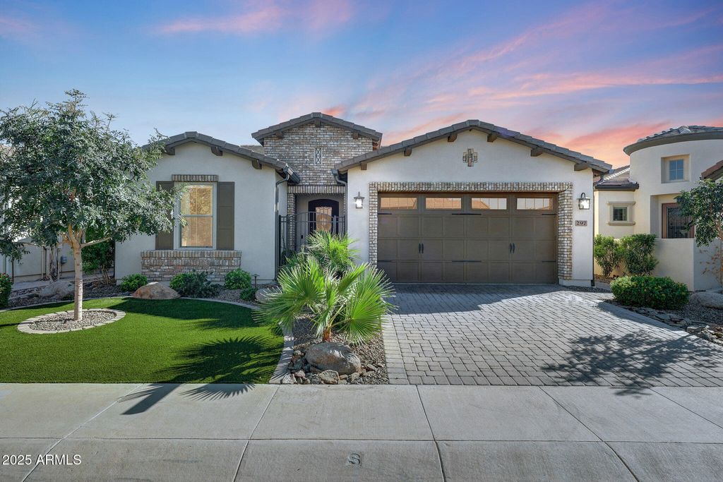 Photo of 297 E Veterans Way, Queen Creek, AZ 85140 (MLS # 6927878)