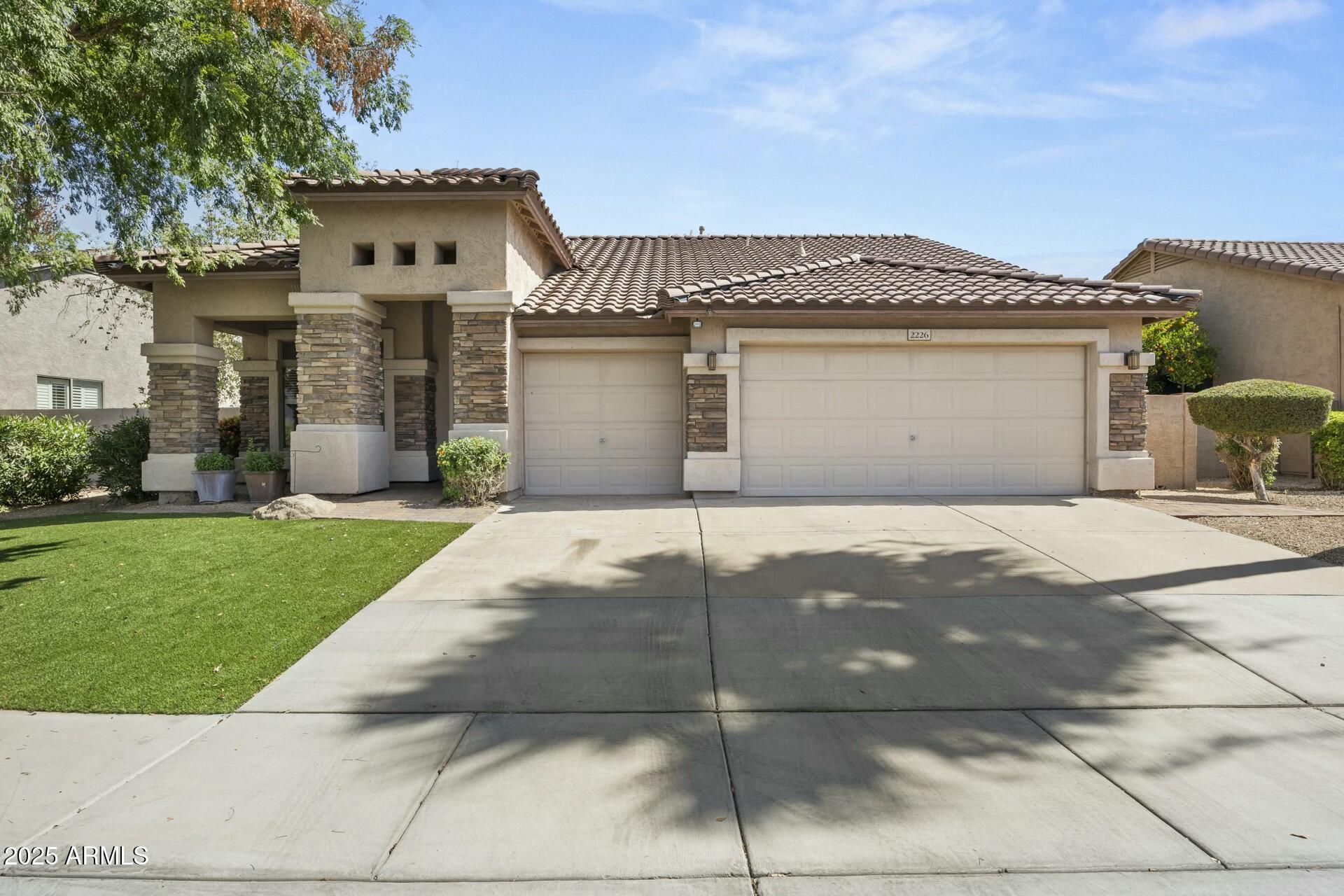 2226 W PERIWINKLE Way
