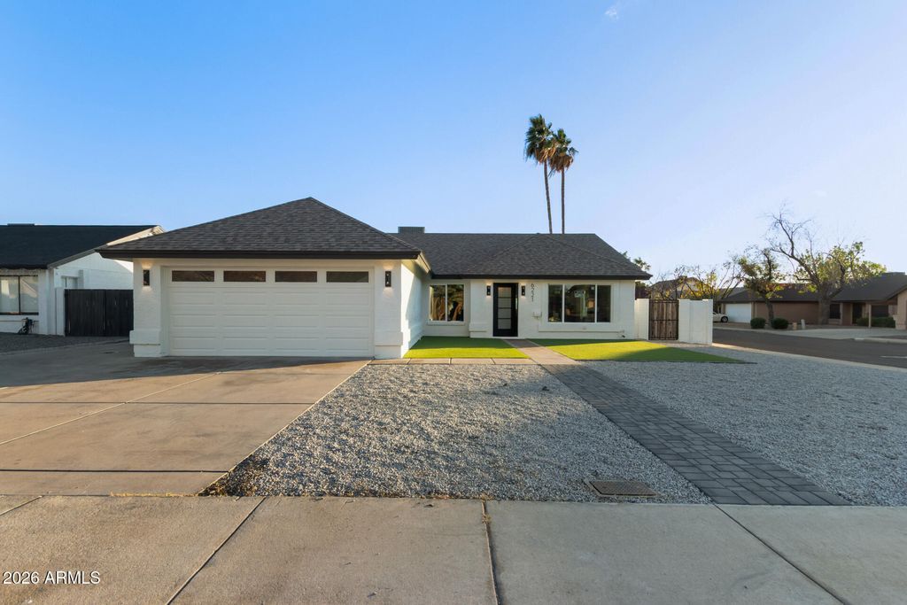 Photo of 6221 W Comet Avenue, Glendale, AZ 85302 (MLS # 6965814)