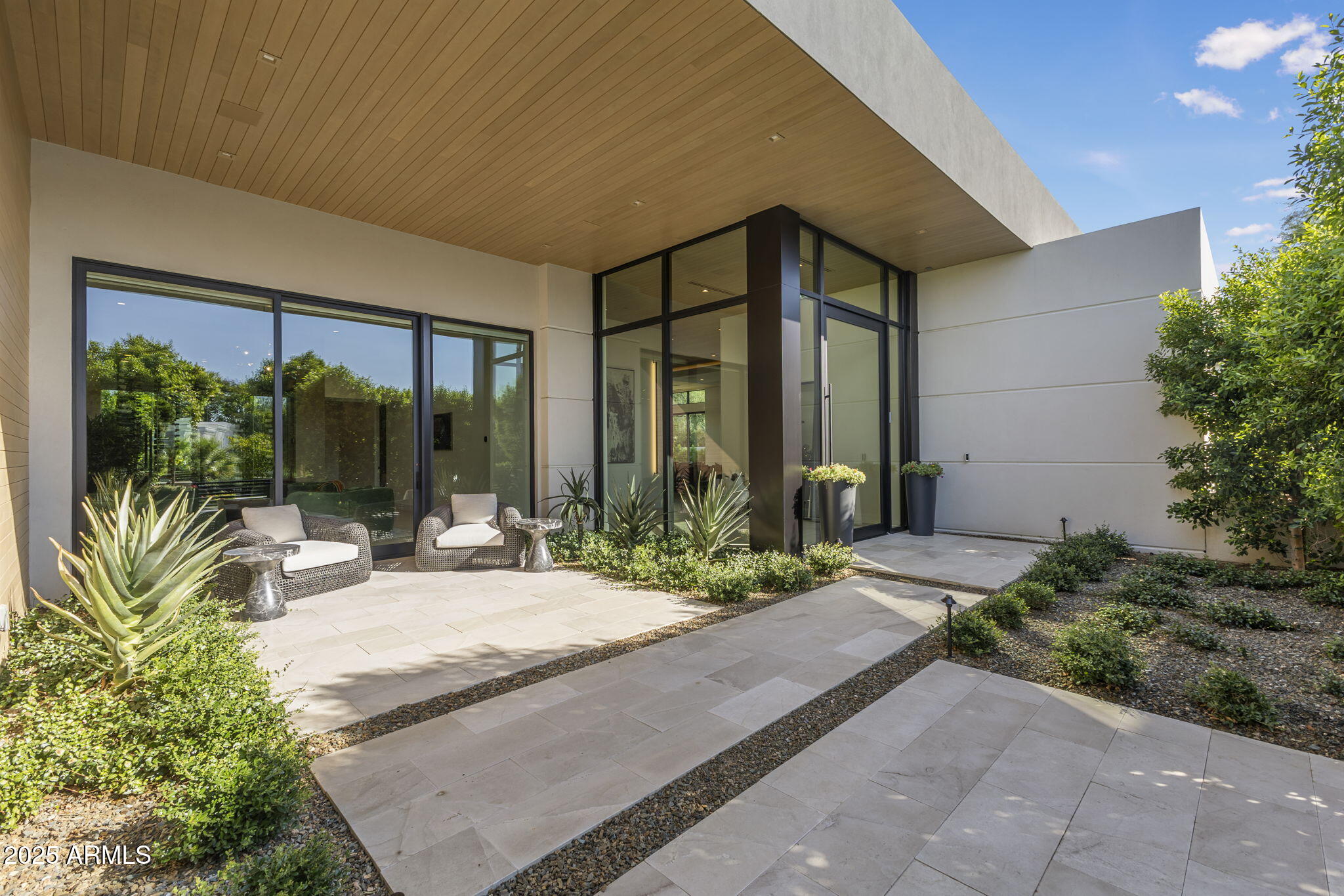 5441 E VIA BUENA Vista