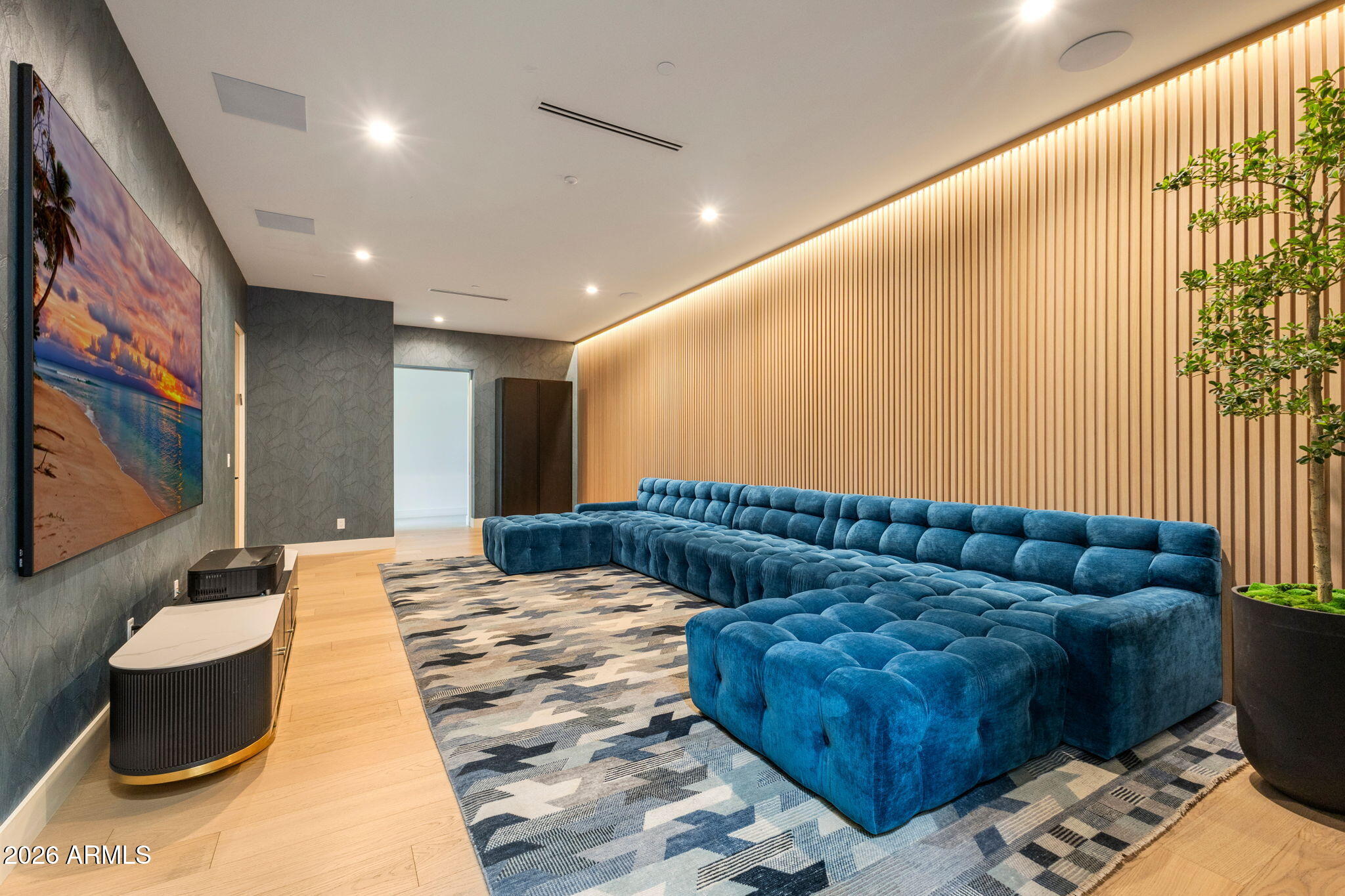 5441 E VIA BUENA Vista