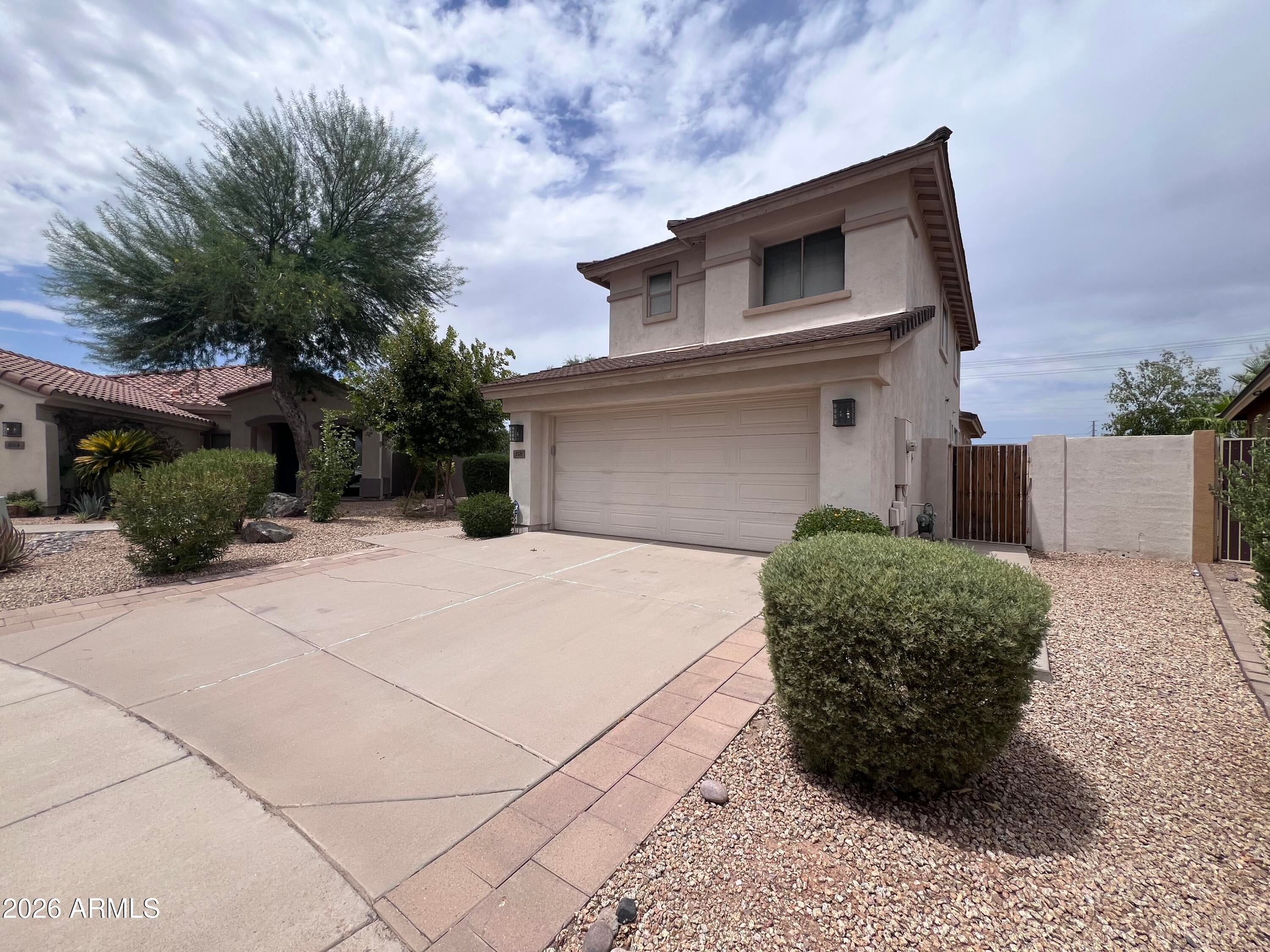 218 E SUNBURST Lane
