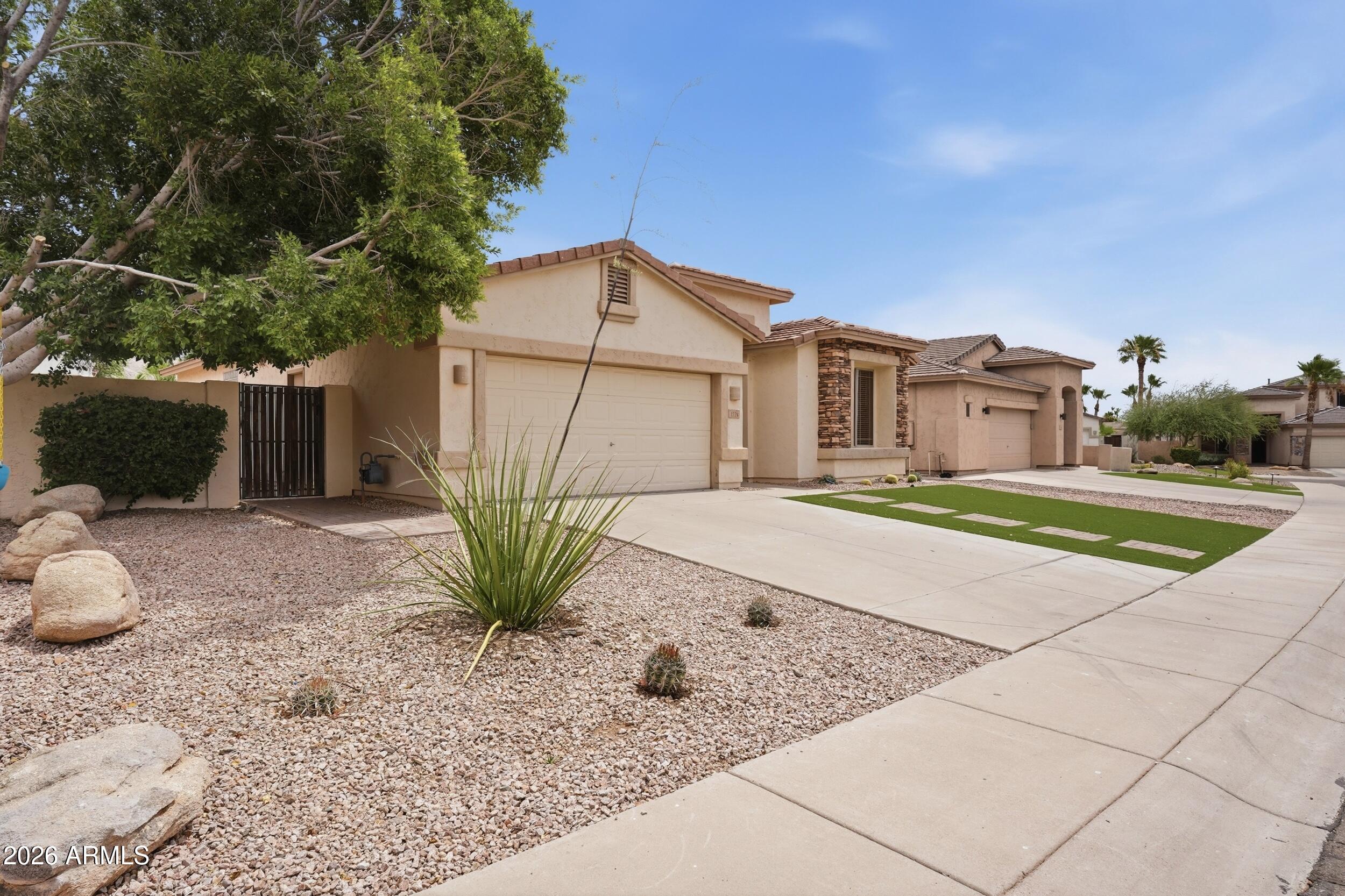 1724 W DEER CREEK Road