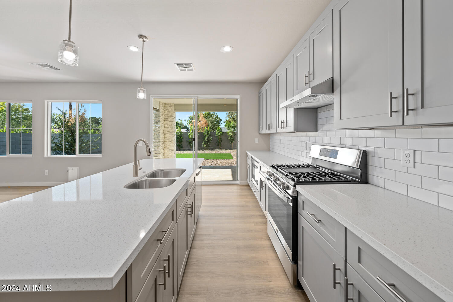 550 W COPPER Way